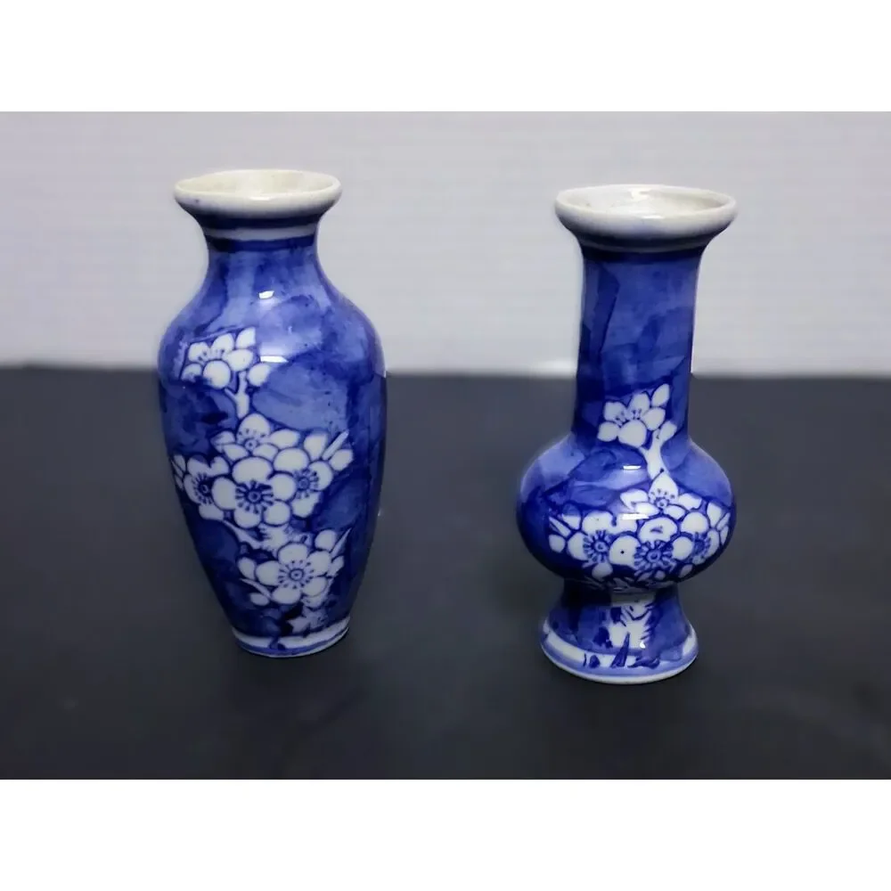 Vintage Set Of 2 Chinoiserie Cherry Blossom Chinese Mini Bud Vases Blue & White